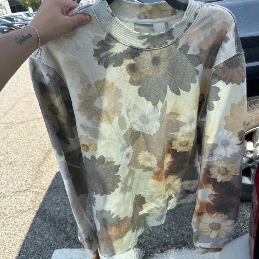 Kith set- crewneck & shorts - Picture 4 of 6